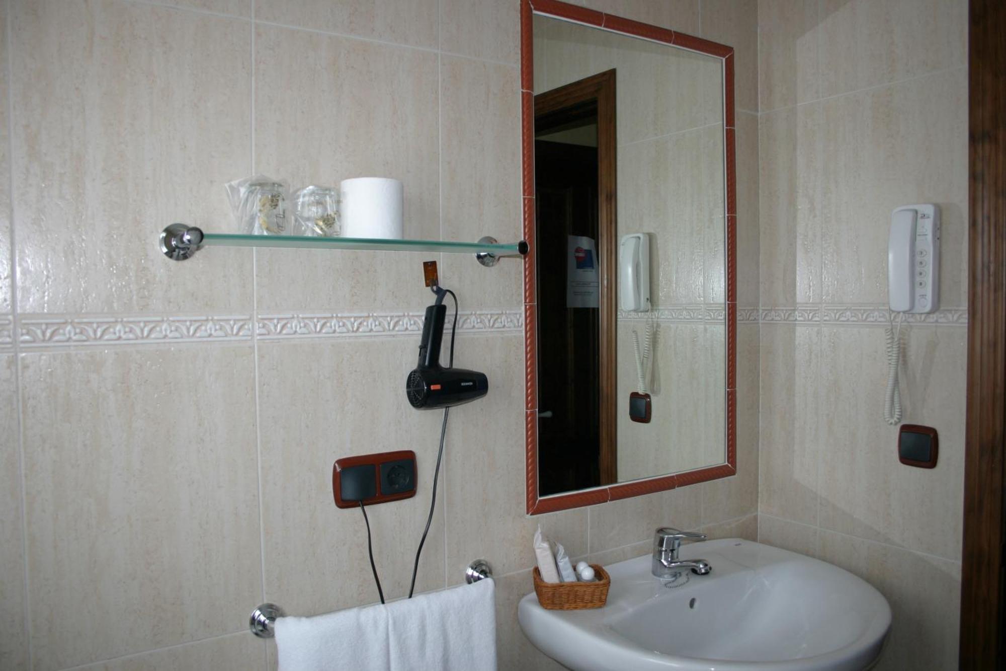Somonte Hotel Quintes ภายนอก รูปภาพ